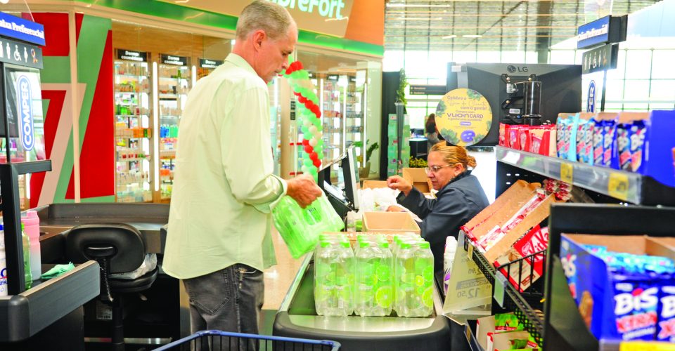 Ida ao supermercado pode ter dias contados, embora compras online ainda está em fase inicial no Estado - Foto:  Nilson Figueiredo