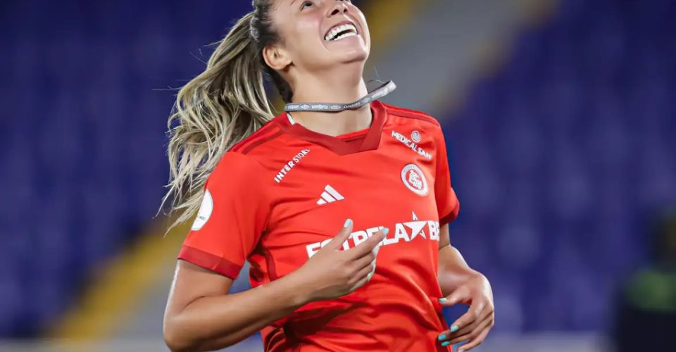 Artilheira da Libertadores, Priscila entra na lista pela primeira vez.|Foto: @guriascoloradas/Instagram