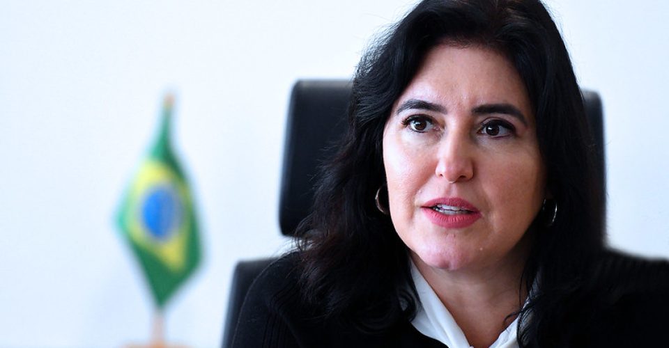 Ministra Simone Tebet  explica orçamento