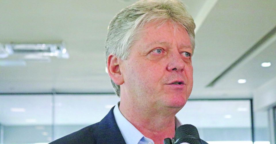 Substituição ocorre em meio à decisão do secretário de disputar as eleições para deputado federal - Roberta Martins