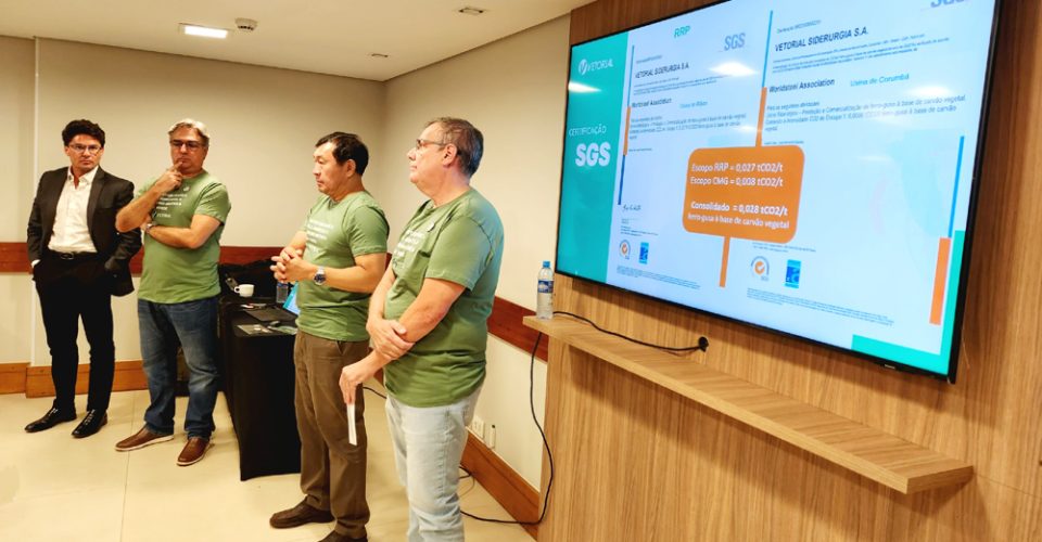 Diretores da Vetorial durante evento em que foi anunciada a conquista da certificação com o selo Carbono Neutro. Foto: Assessoria