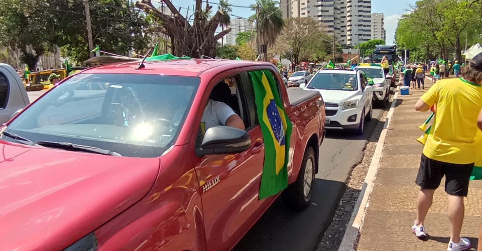 Manifestações na Praça do Rádio Clube