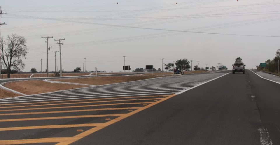 Cruzamento do rodoanel com a MS-010 que vai para Rochedinho e tem entrada para Bandeirantes via estradas vicinal. (Foto: Marcos Maluf)