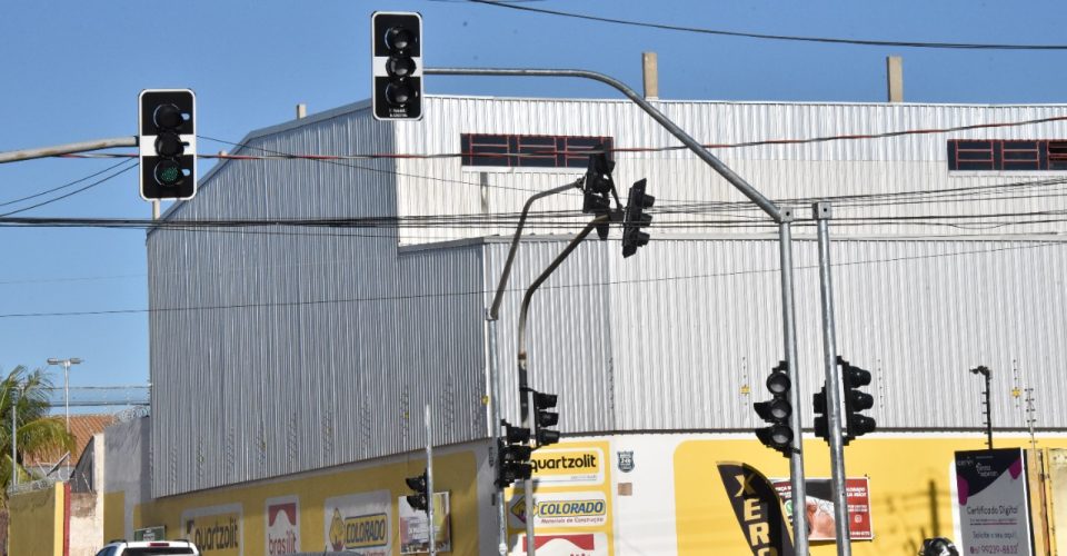 obras na Rua Rui Barbosa Campo Grande centro semáforos