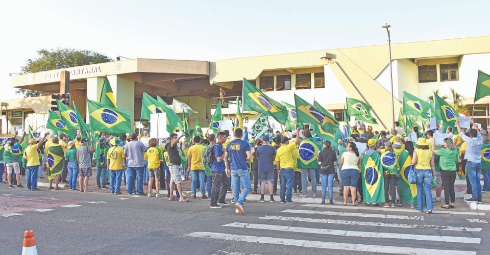 CMO bolsonaristas manifestantes eleições 2022