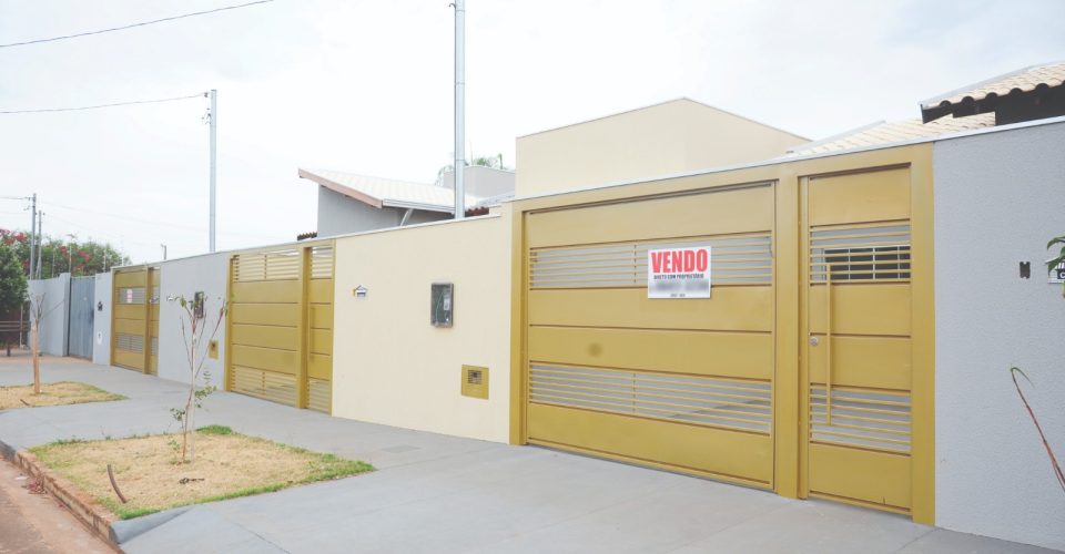 Foto: Casas à venda e
comércios abertos
no Nova Lima/Nilson Figueiredo