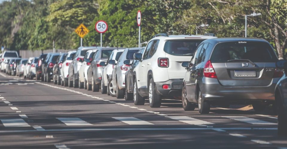 Foto: Pagamento é requisito
indispensável para
a regularização dos
automóveis, anualmente/Marcos Maluf