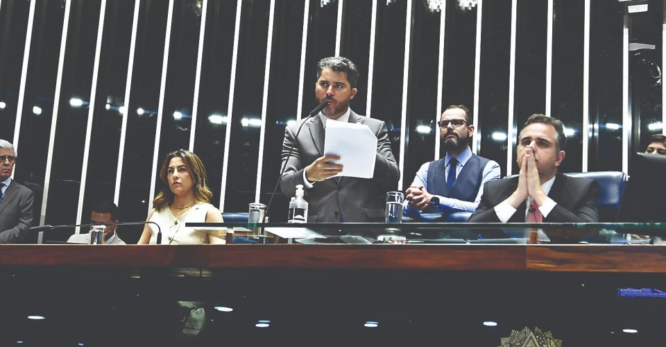 Foto: Na votação do marco
temporal estão à mesa
os senadores Soraya
Thronicke, Marcos Rogério,
Jorge Seif e o presidente,
Rodrigo Pacheco/Waldemir Barreto - Agência Senado