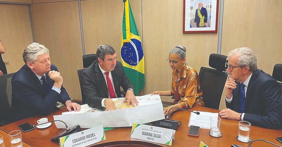 Foto: Governador Eduardo
Riedel prepara
legislação relativa ao
Pantanal de MS/Guilherme Pimentel