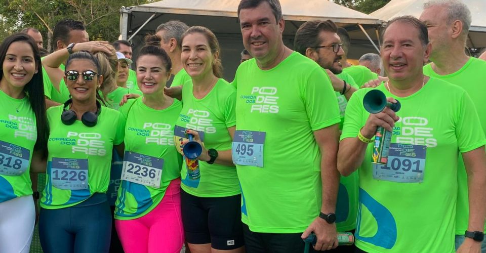 Foto: Eduardo Riedel, Mônica Riedel e Gerson Claro deram a largada para a corrida do projeto "Pernas Solidarias" iniciar/Amanda Ferreira