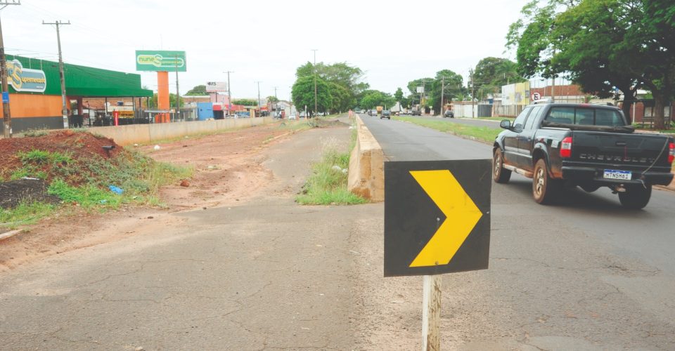 Foto: Dentre os projetos
paralisados estão
os corredores de
transporte coletivo/Nilson Figueiredo