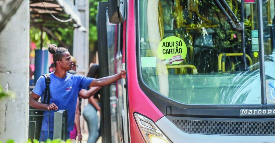 Além de tarifa técnica, município deve apresentar o reajuste para os usuários - Foto: Marcos Maluf