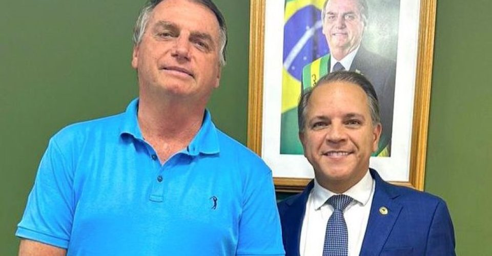 Ex-presidente Bolsonaro
teve encontro com
o Coronel David em
Brasília nessa quarta - Foto: Reprodução