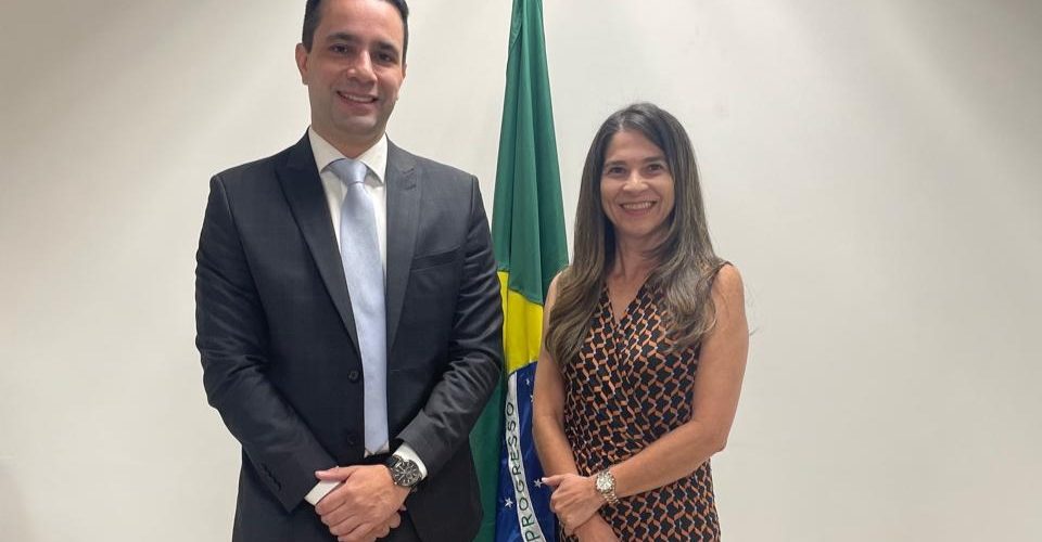 Os novos presidente residente, juiz André Luís Nacer de Souza e a vice-presidente, Juíza Daniela Rocha Rodrigues Peruca - Foto: Divulgação