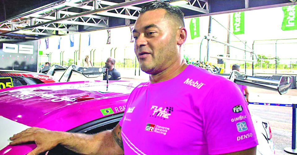 Para Cowboy, mecânico de Barrichello, condições adversas fazem pilotos evoluírem - Foto: Allan Gabriel