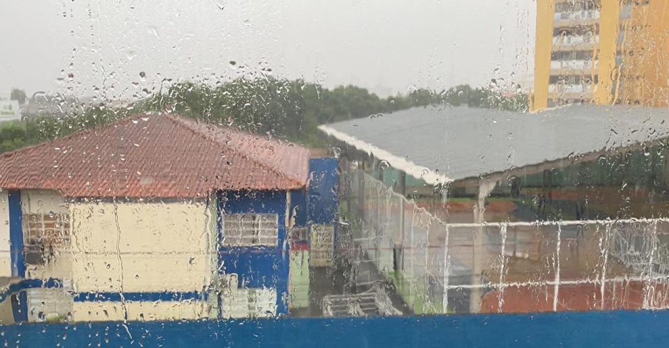 Chuva atinge a Capital desde o fim da manhã desta segunda (08) - Foto: Allan Gabriel