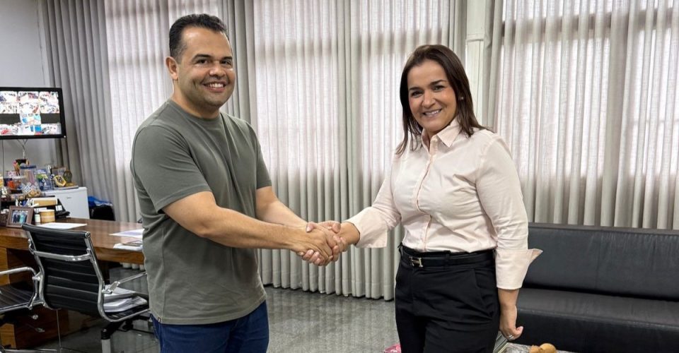 Prefeita Adriane e o médico Marcelo Vilela - Foto: assessoria