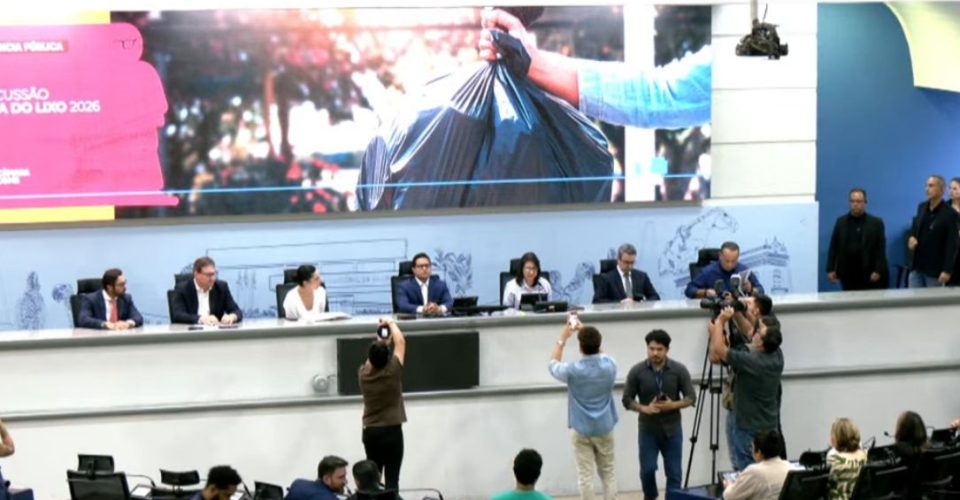 Audiência transmitida ao vivo no canal da Câmara Municipal - Foto: Reprodução/Câmara Municipal de CG