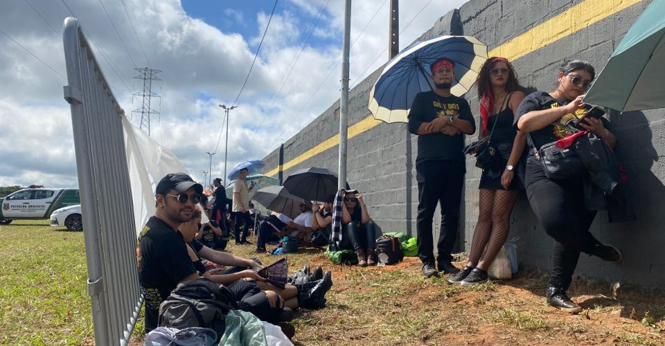 Fãs já formam fila desde as 8h da manhã de quarta-feira - (C) Oyara Lescano