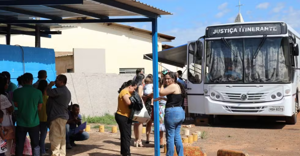 Justiça Itinerante retoma atendimentos e passa por bairros de Campo Grande — Foto: TJMS