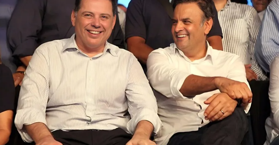 Aécio, à direita, é aliado de longa data de Perillo e articulou sua candidatura para o posto de Leite na presidência nacional do PSDB — Foto: Divulgação