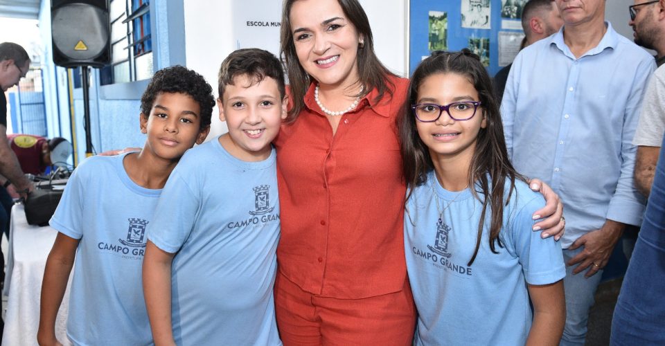 Prefeita Adriane Lopes prioriza investimentos em Educação