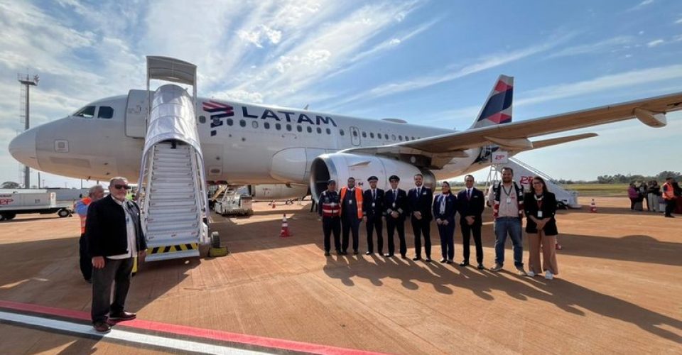 Rota entre Dourados e Guarulhos terá seis frequências semanais em março e operação diária a partir de abril - Foto: Latam Airlines