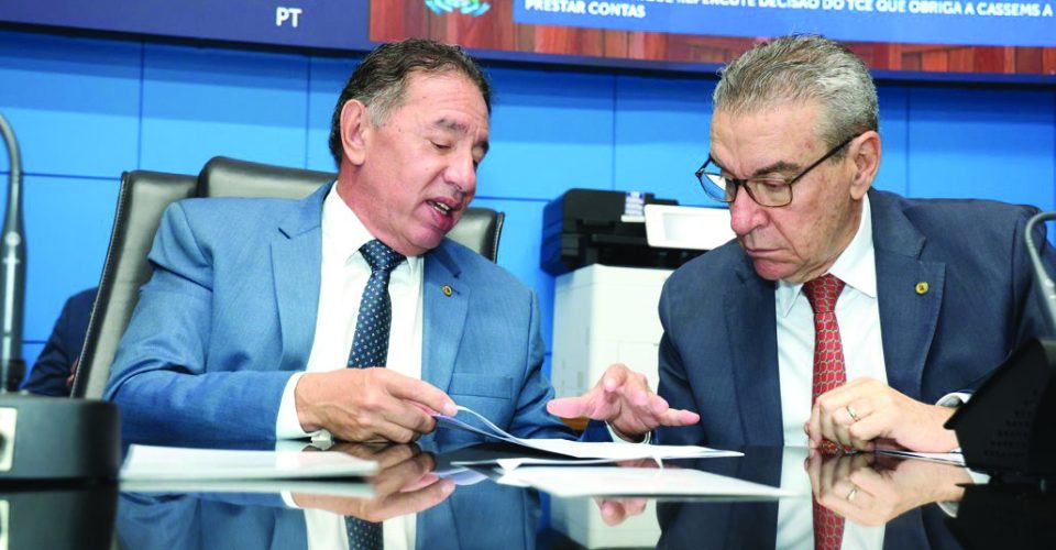 Os deputados Gerson Claro e Paulo Corrêa celebraram o crescimento da Casa no Ranking Nacional - Foto: Wagner Guimarães