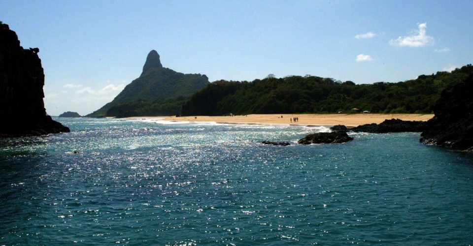 fernando de noronha praia pernambuco tubarao lazer turismo viagem