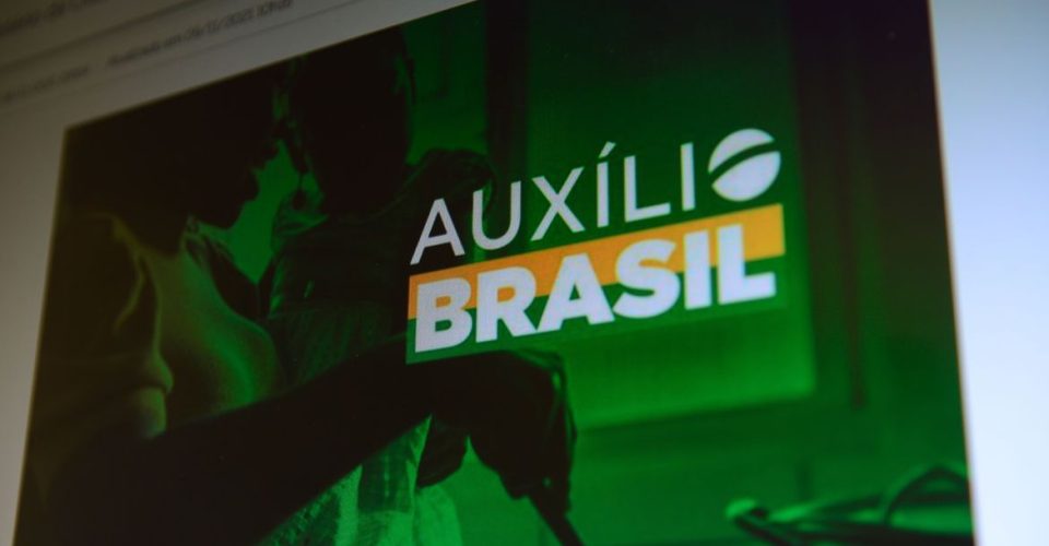 Auxílio Brasil