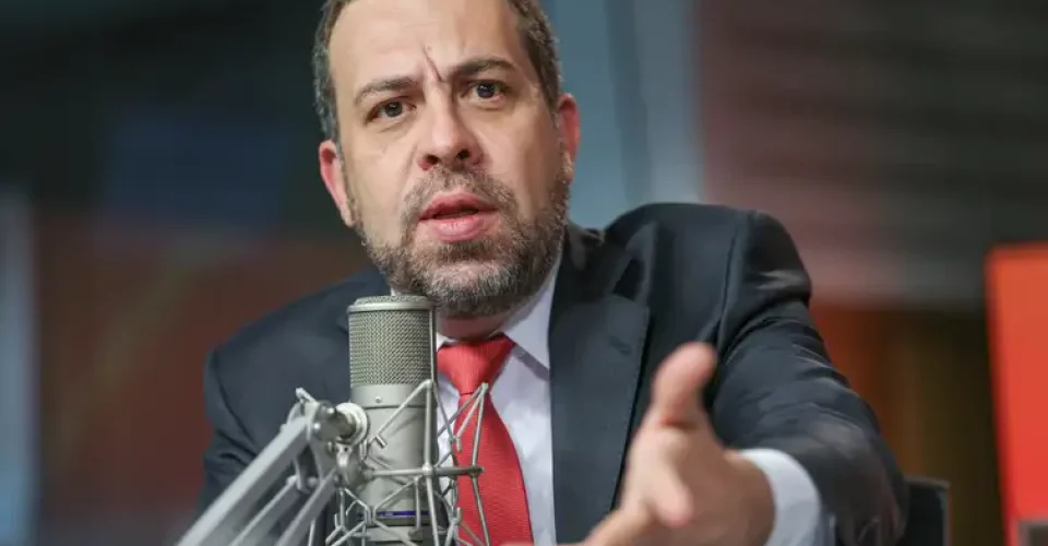 Ministro da Secretária-geral, Guilherme Boulos, no programa Bom dia, Ministro  -Foto: Fabio Rodrigues-Pozzebom/ Agência BrasilFoto: