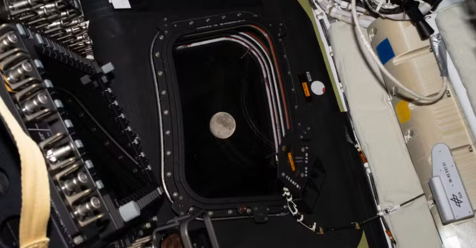 Astronautas chegam ao lado oculto da Lua hoje — Foto: Nasa