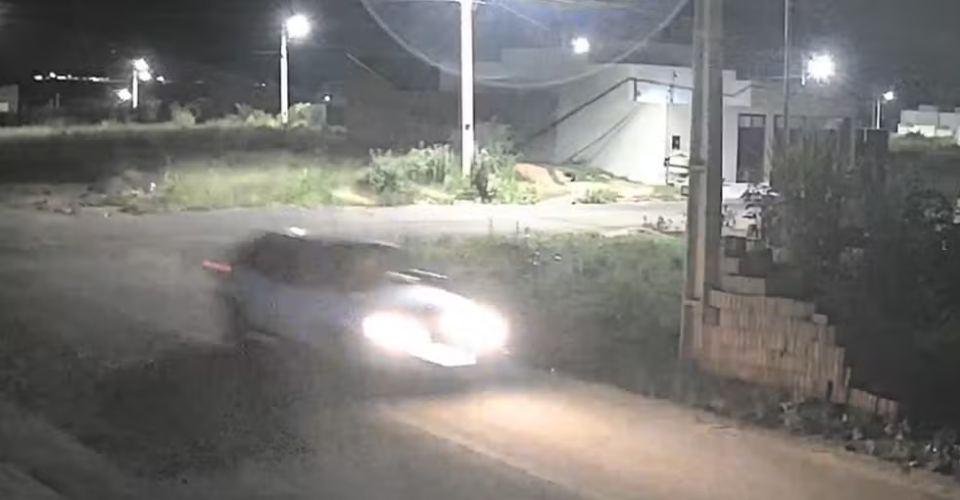 Marido atropela esposa após discussão em MS — Foto: Reprodução