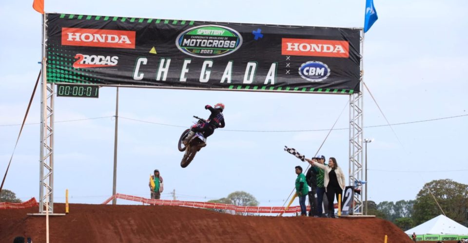 etapa do Campeonato Brasileiro de Motocross ( Foto: PREFCG)