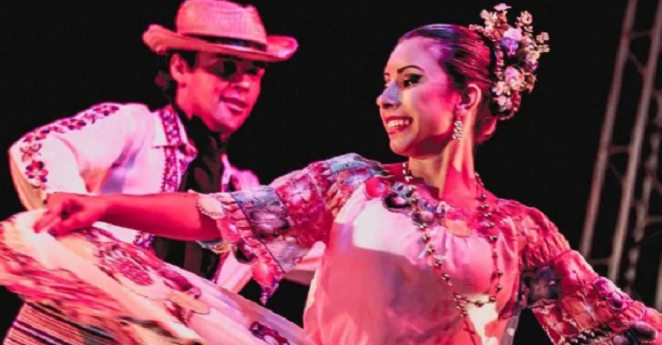 Fotos: Cia Brasileira de Danças Clássicas - Karina Fojo