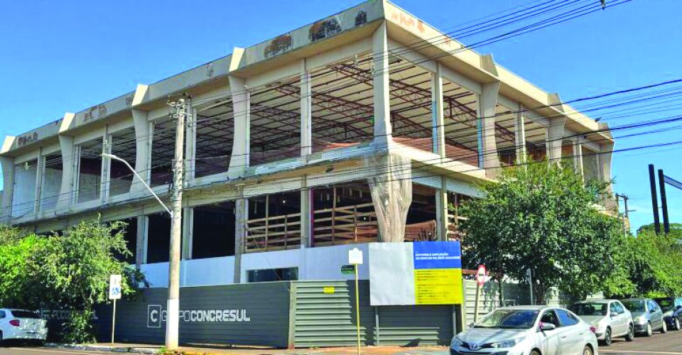 Obras devem ter sua execução paralisada por tempo indeterminado - Foto: Douradosnews