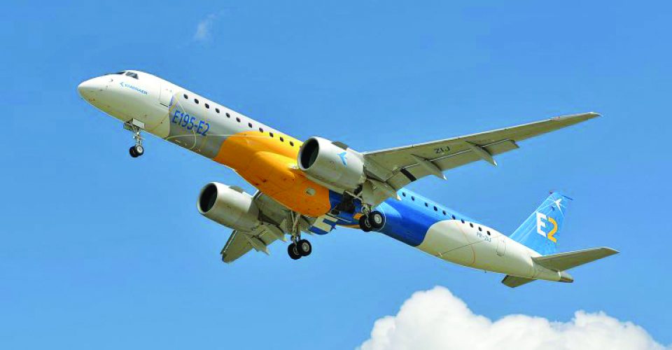 O pedido inclui 24 entregas firmes e 50 opções de compra da aeronave E195-E2
- Foto: Divulgação