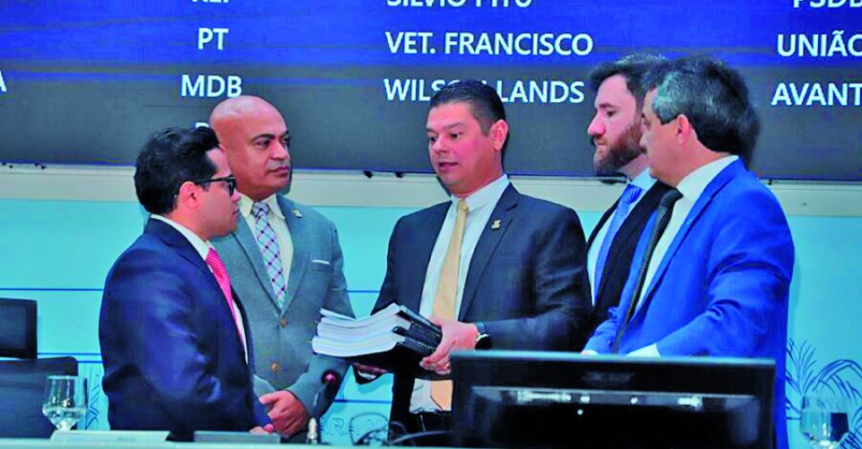 Otávio Trad, presidente do colegiado afirma não ver "burocratização" - Foto: Izaias Medeiros/CMCG