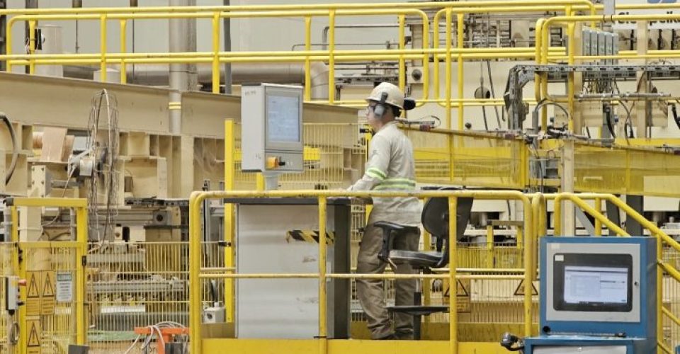 emprego-industria-mai-