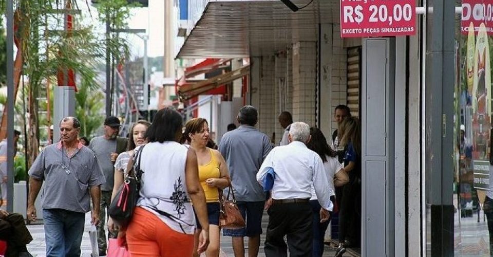 Comércio poderá abrir no feriado prolongado