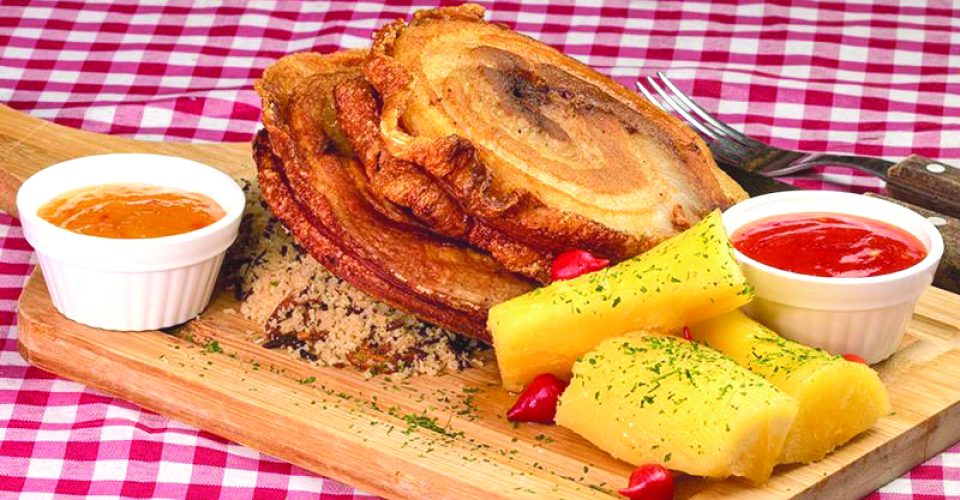 festival_brasil_saborum_dos_restaurantes_participantes_e_o_chopperia_madalena_com_o_prato_panceta_a_pururuca