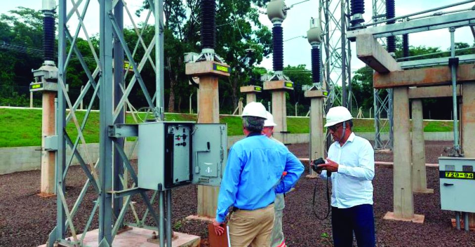 Fiscalização da Agems em vistoria de relógio de energia - Foto: Reprodução