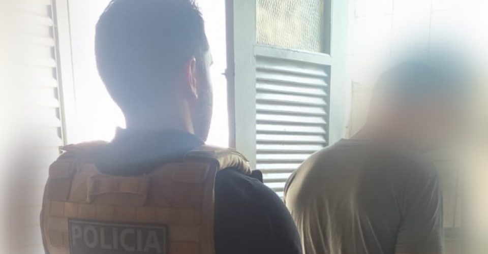 Homem foi preso no bairro Aeroporto, em Corumbá. Foto: Divulgação/ DAIJI