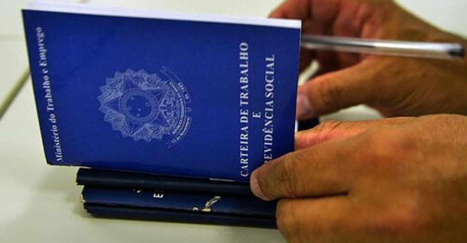 Foto: Carteira de Trabalho e Previdência Social (CTPS)