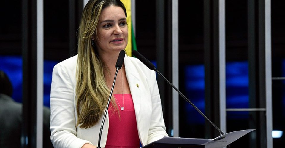 Foto: Senadora Augusta Britto em seção no Senado/ Jefferson Rudy/Agência Senado