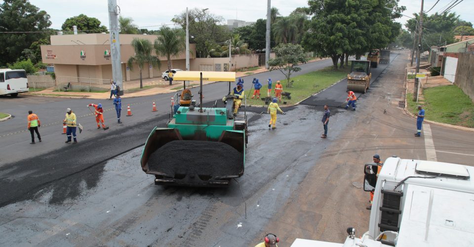 recapeamento asfalto jardim universitario obra manutencao rua avenida via