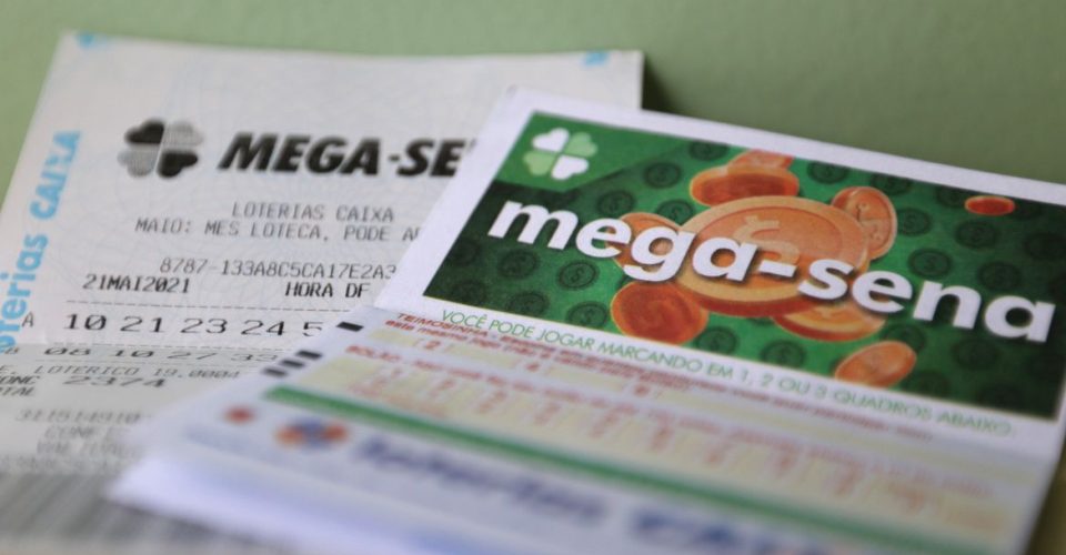 Bilhetes de aposta da mega-sena - Tânia Rego / Agência Brasil