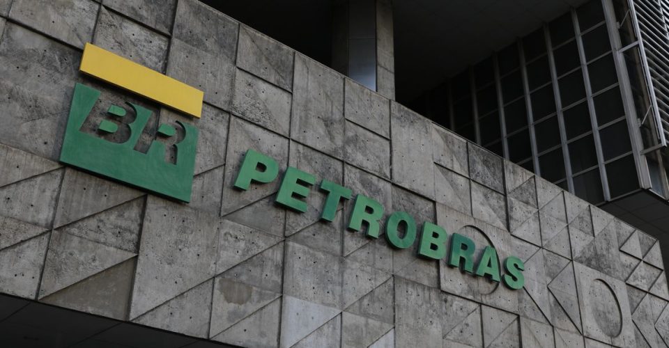 Rio de Janeiro - Edifício sede da Petrobras no Centro do Rio.