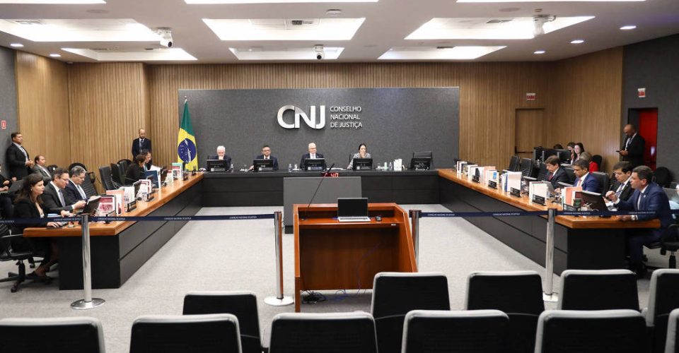 CNJ faz sessão para aprovar resolução que regulamenta pagamento de penduricalhos no Judiciário - Foto: Ana Araújo/Divulgação CNJ