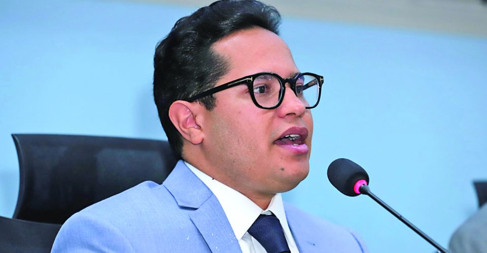 Presidente da Câmara, vereador Papy, conduz a negociação com a prefeita Adriane Lopes - Foto: divulgação